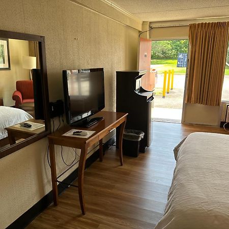 Daniel Boone Motor Inn Pikeville Bagian luar foto