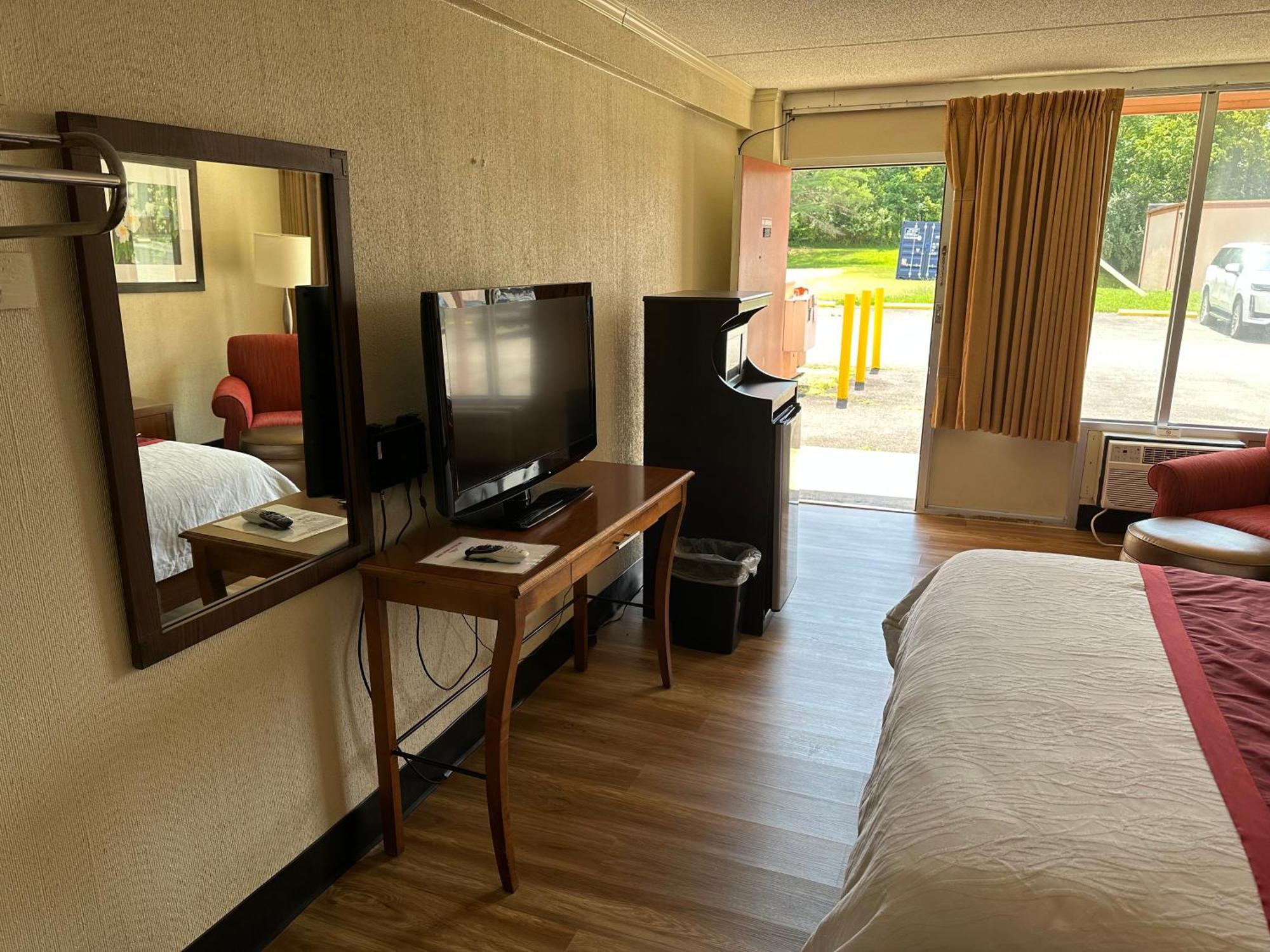 Daniel Boone Motor Inn Pikeville Bagian luar foto
